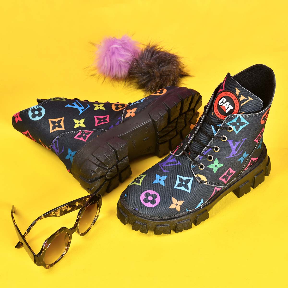 نیم بوت دخترانه طرح LV مدل fun