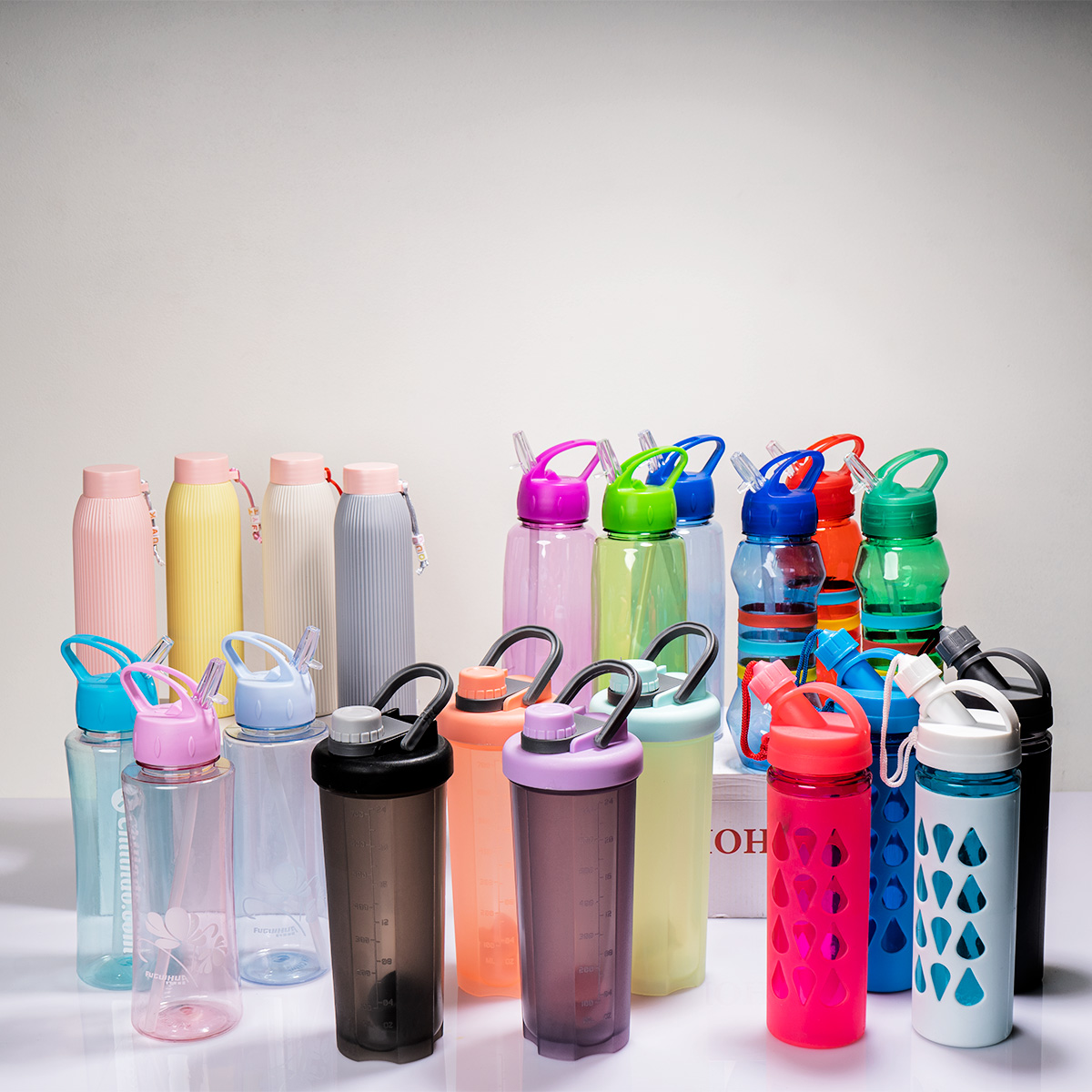 قمقمه آب آبی مدل پرچمی