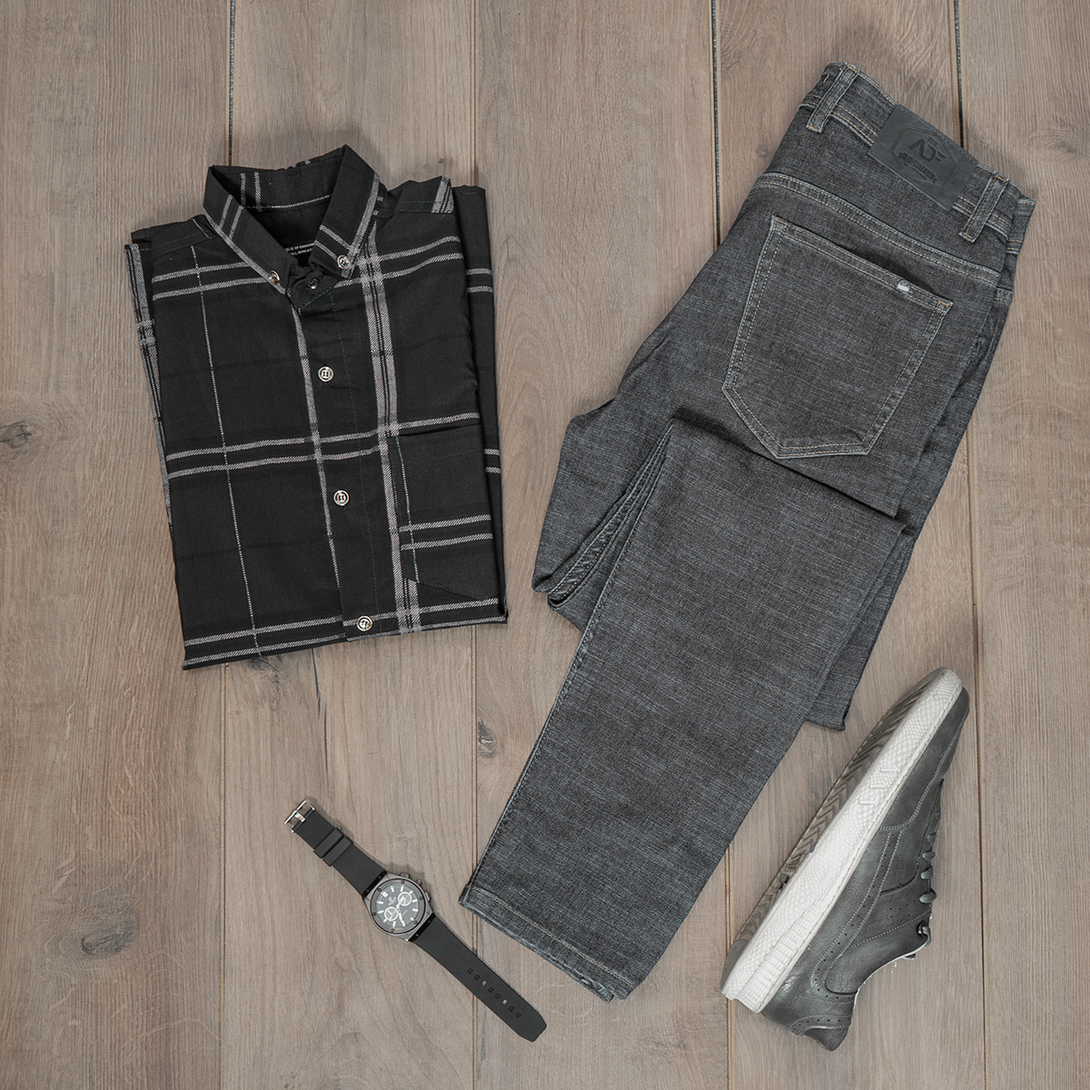 پیراهن مشکی راه راه مردانه مدل Santa