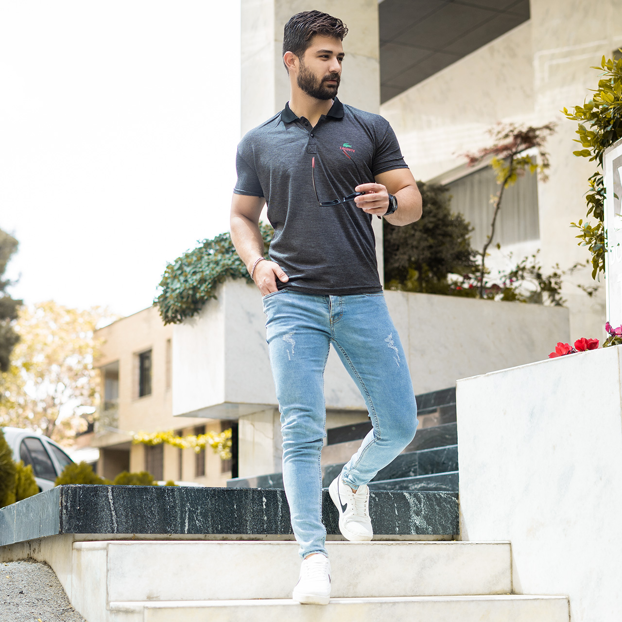 تیشرت مردانه ( مارک رندوم )ذغالی مدل kapi