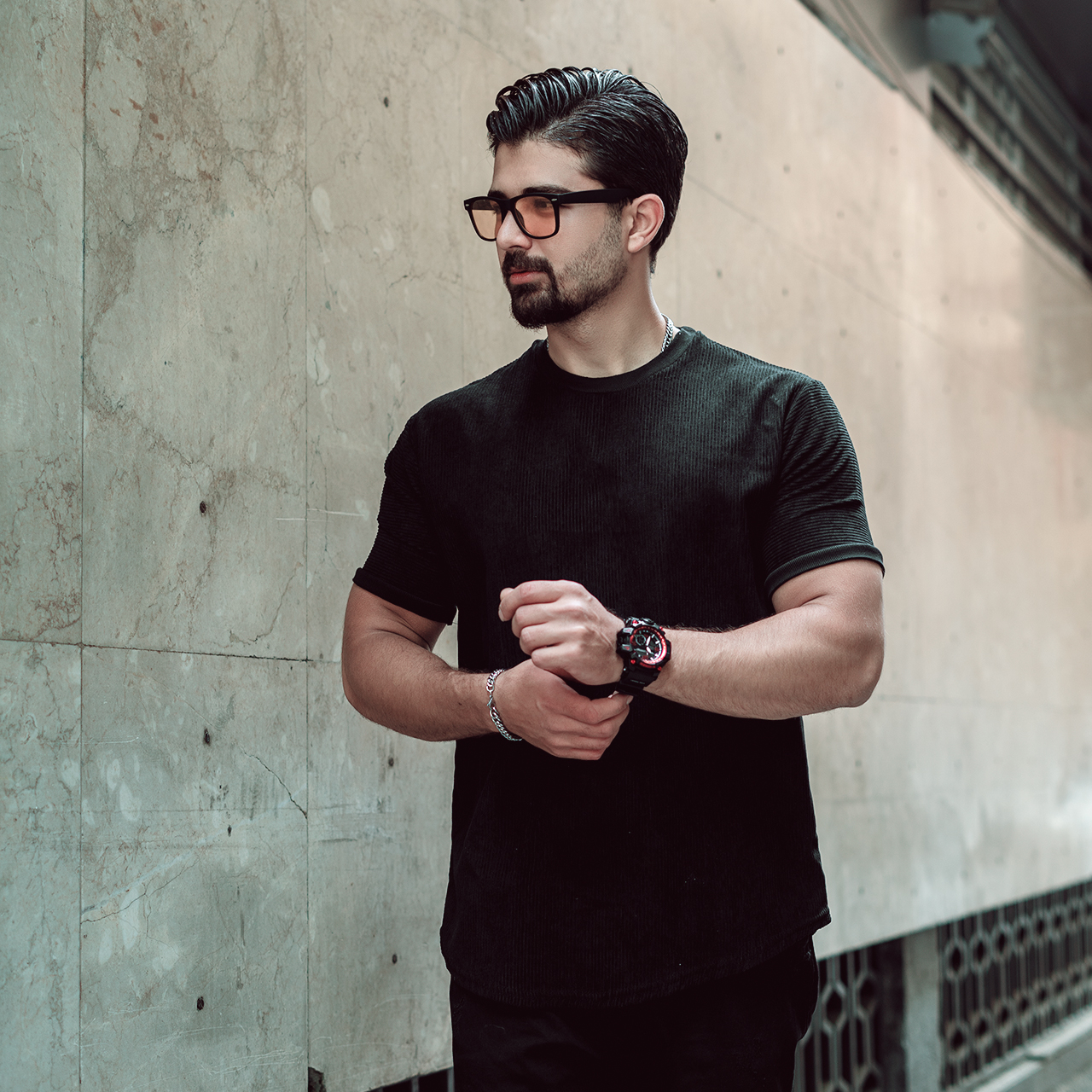 تیشرت مخمل کبریتی مشکی مردانه مدل Farshid