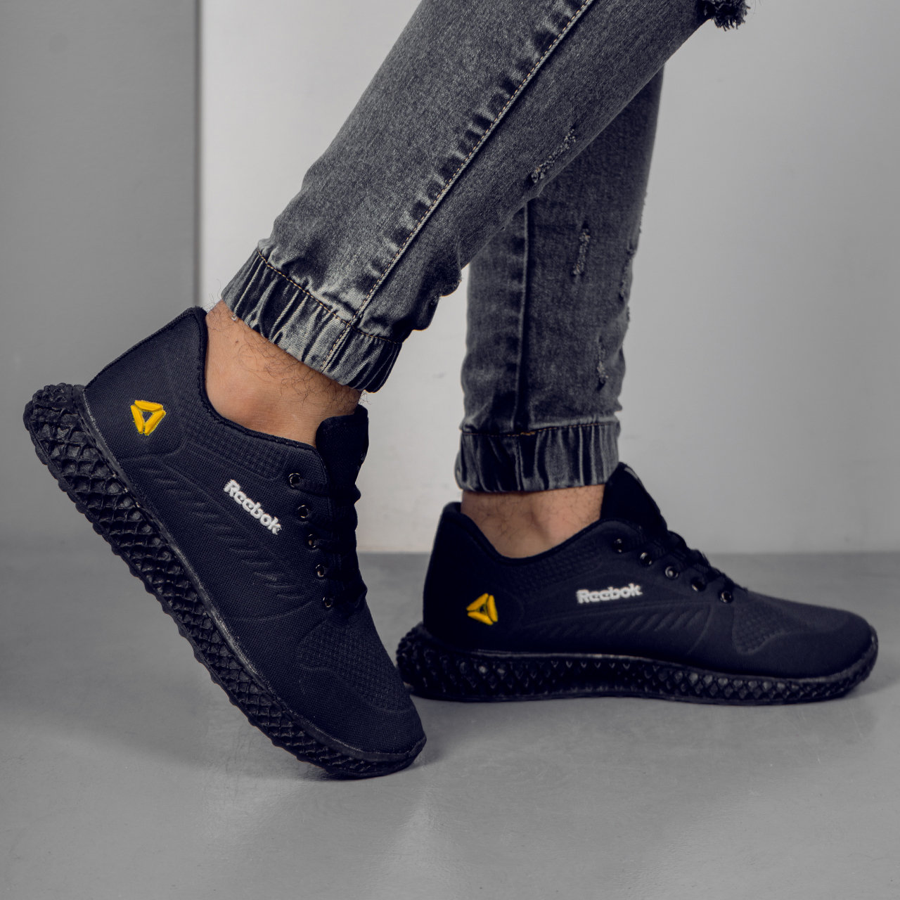 کفش ورزشی (T) ریبوک سرمه ای مردانه مدلDanosh