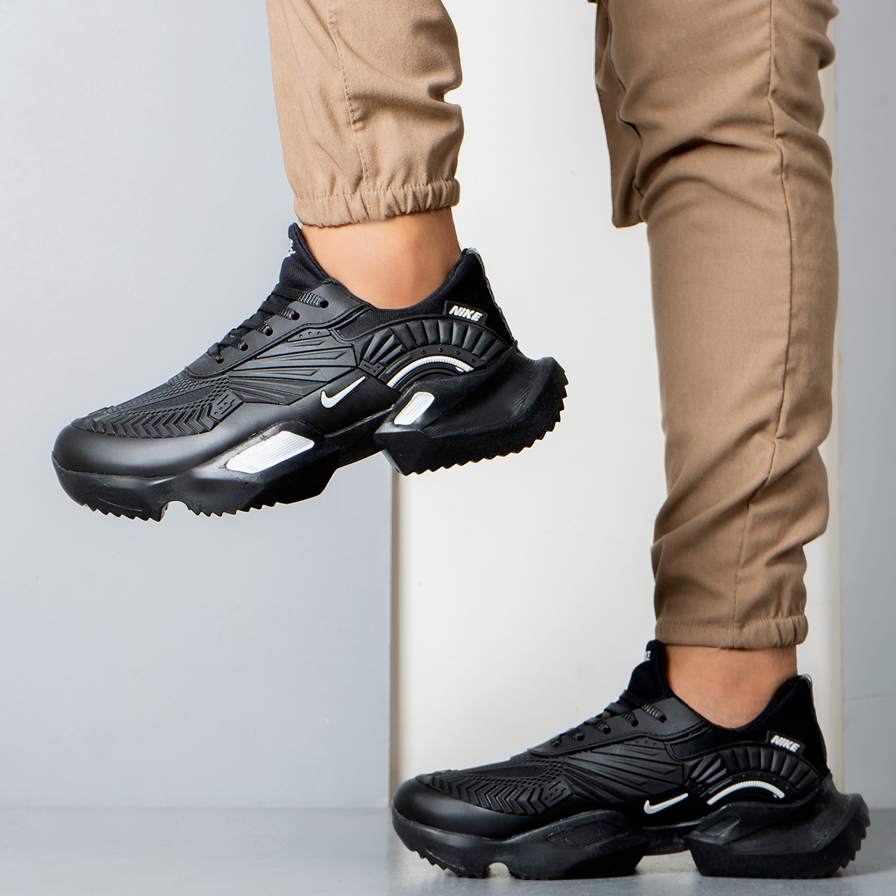 کفش مردانه نایک مشکی سفید مدل FANTON