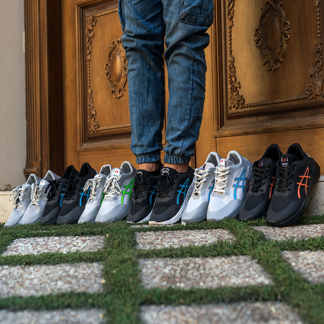 کفش ورزشی طوسی آبی زیره طوسی مردانه مدل Rail