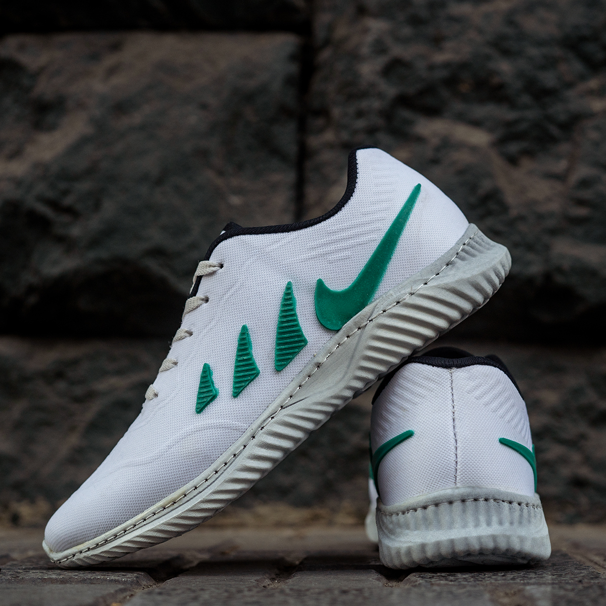 کفش ورزشی(T) مردانه سفید مدل vartan