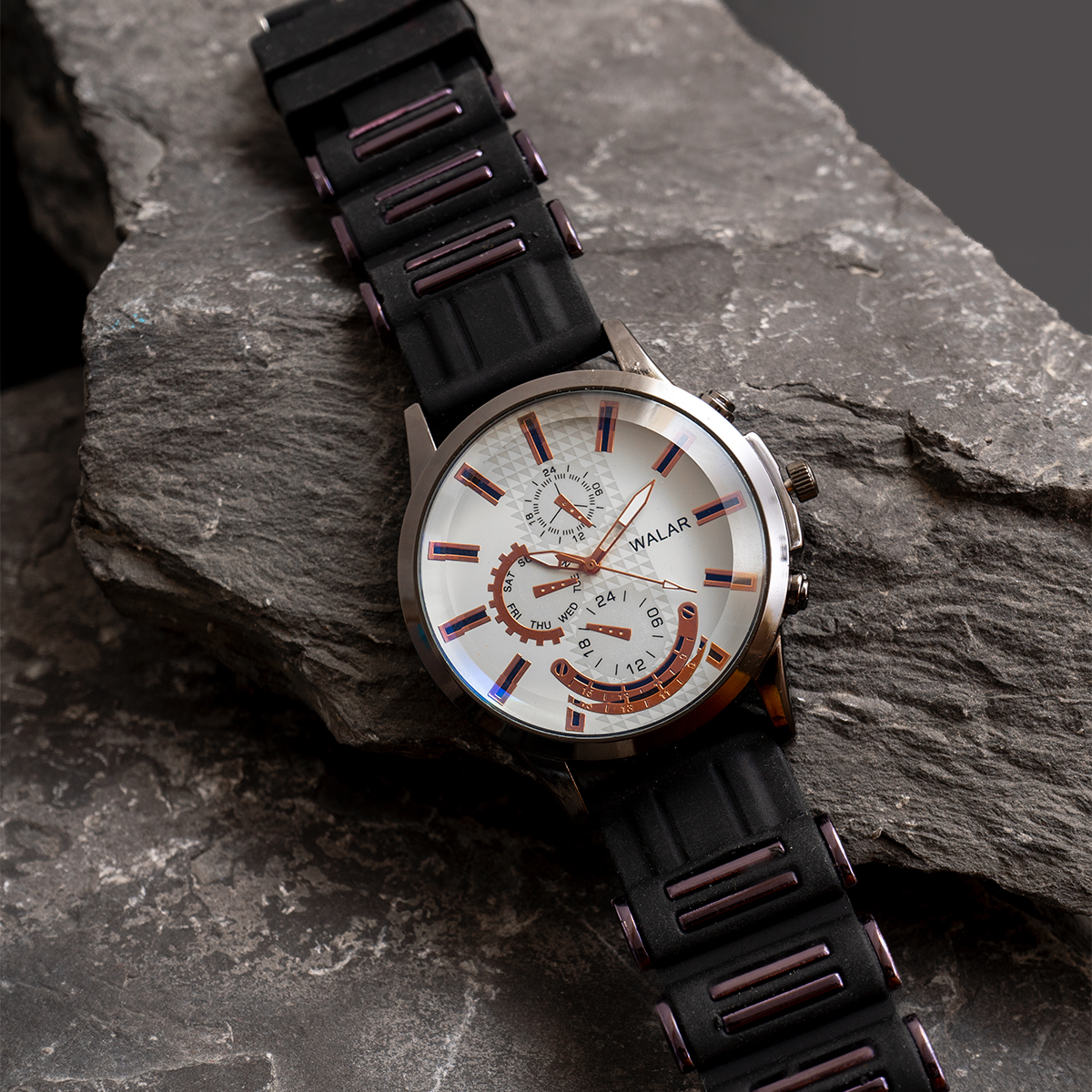 ساعت مردانه walar مشکی صفحه سفیدمدل A720