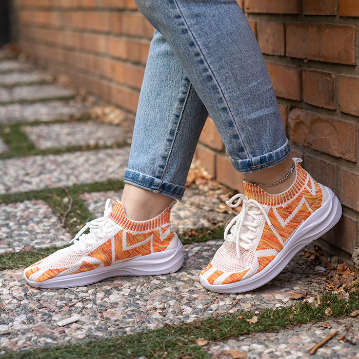 کفش ورزشی زنانه سفید نارنجی مدل Odyssey