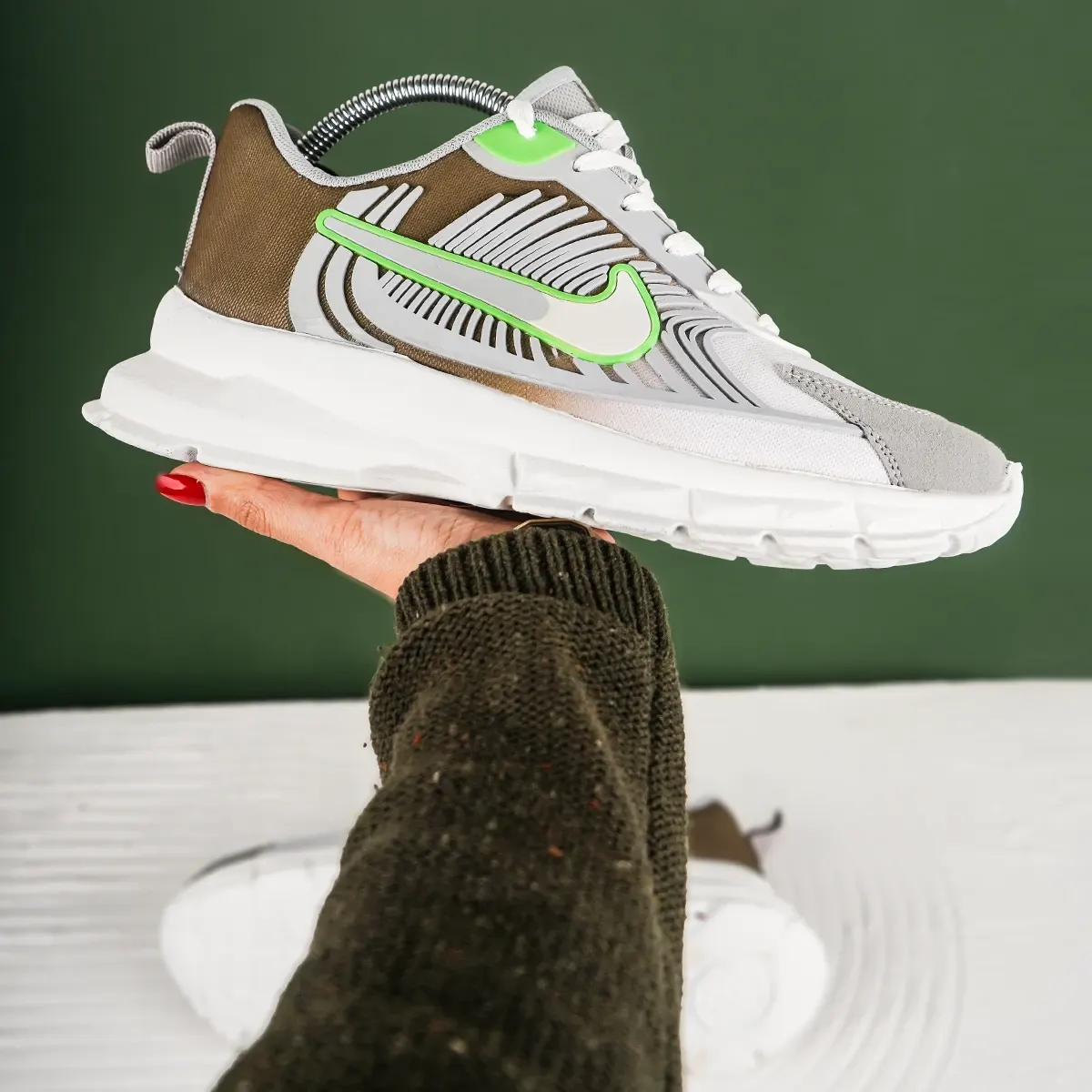 کفش ورزشی مردانه نایک طوسی سبز مدل مدل Farhan