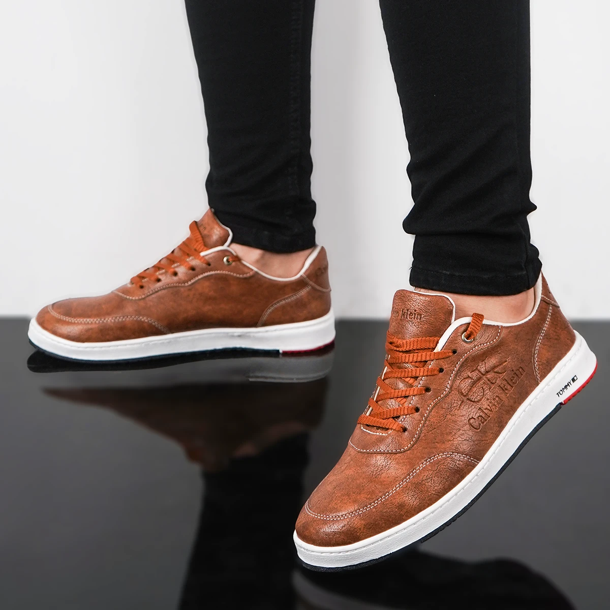 کفش تخت مردانه عسلی مدل CALVIN KLEIN