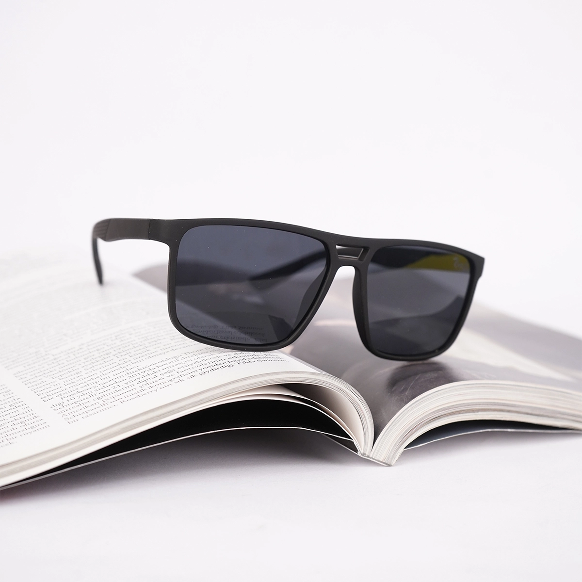 عینک آفتابی مدل M60