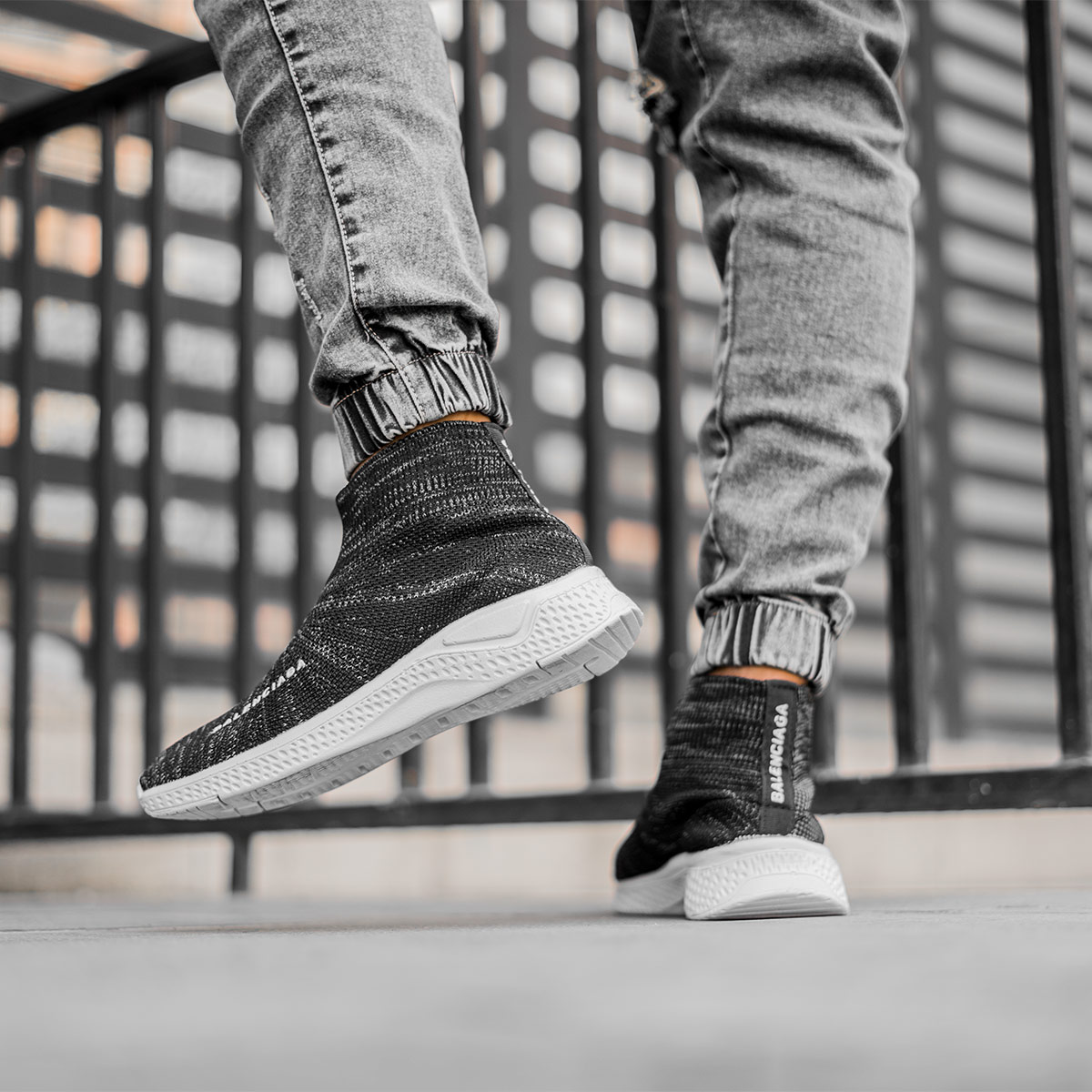 کفش ورزشی Balenciagaمردانه مشکی مدل Lonix